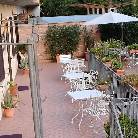 Il Germano Reale Bed and Breakfast Alba  Esterno foto