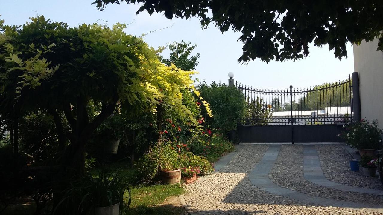 Il Germano Reale Bed and Breakfast Alba  Esterno foto